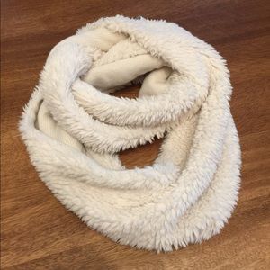 Warmest Ever Teddy Scarf